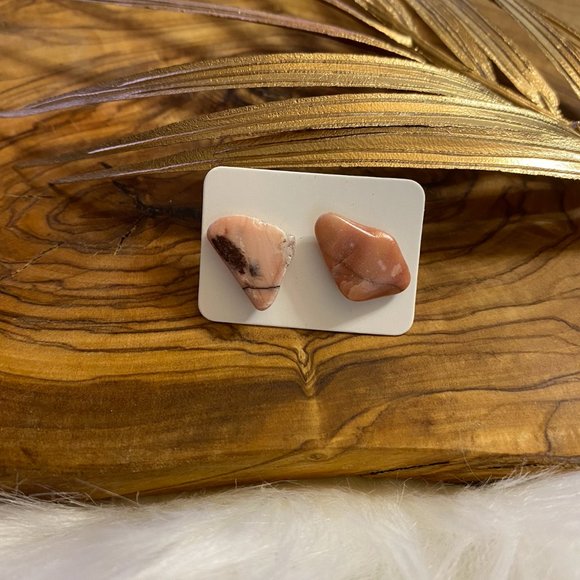 West Mitten Designs Jewelry - Kona Dolomite Stud Earrings